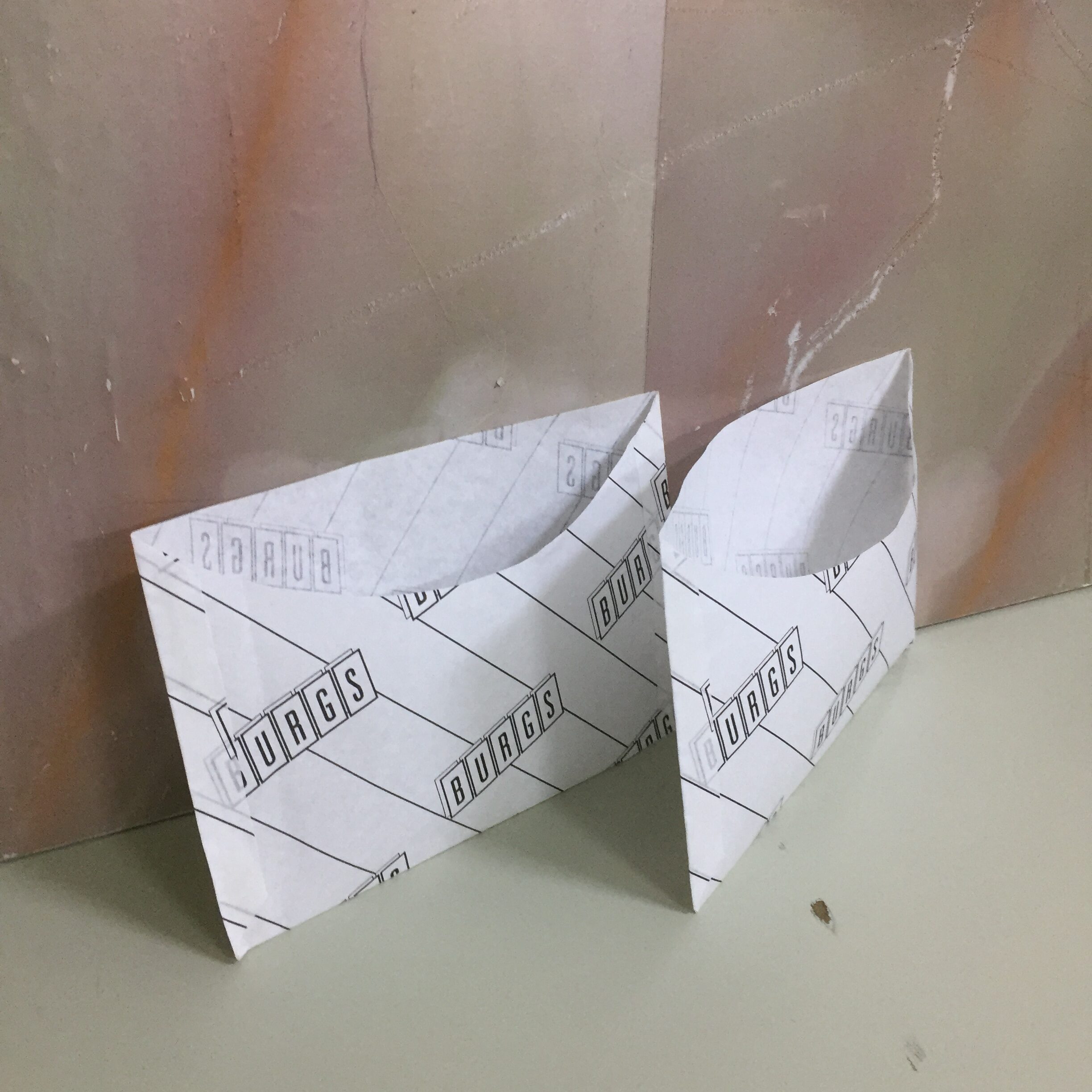 Sobres papel antigrasa para papas fritas, empanadas y otros